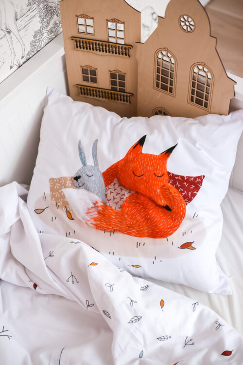 pościel dla dzieci z motywem lisa, poduszka ze śpiącym liskiem